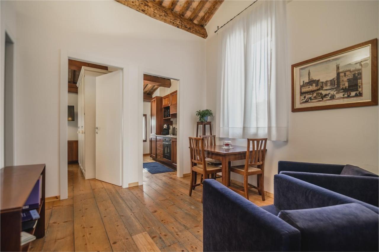 Le Camere Di Palazzo Bortolan Тревизо Экстерьер фото